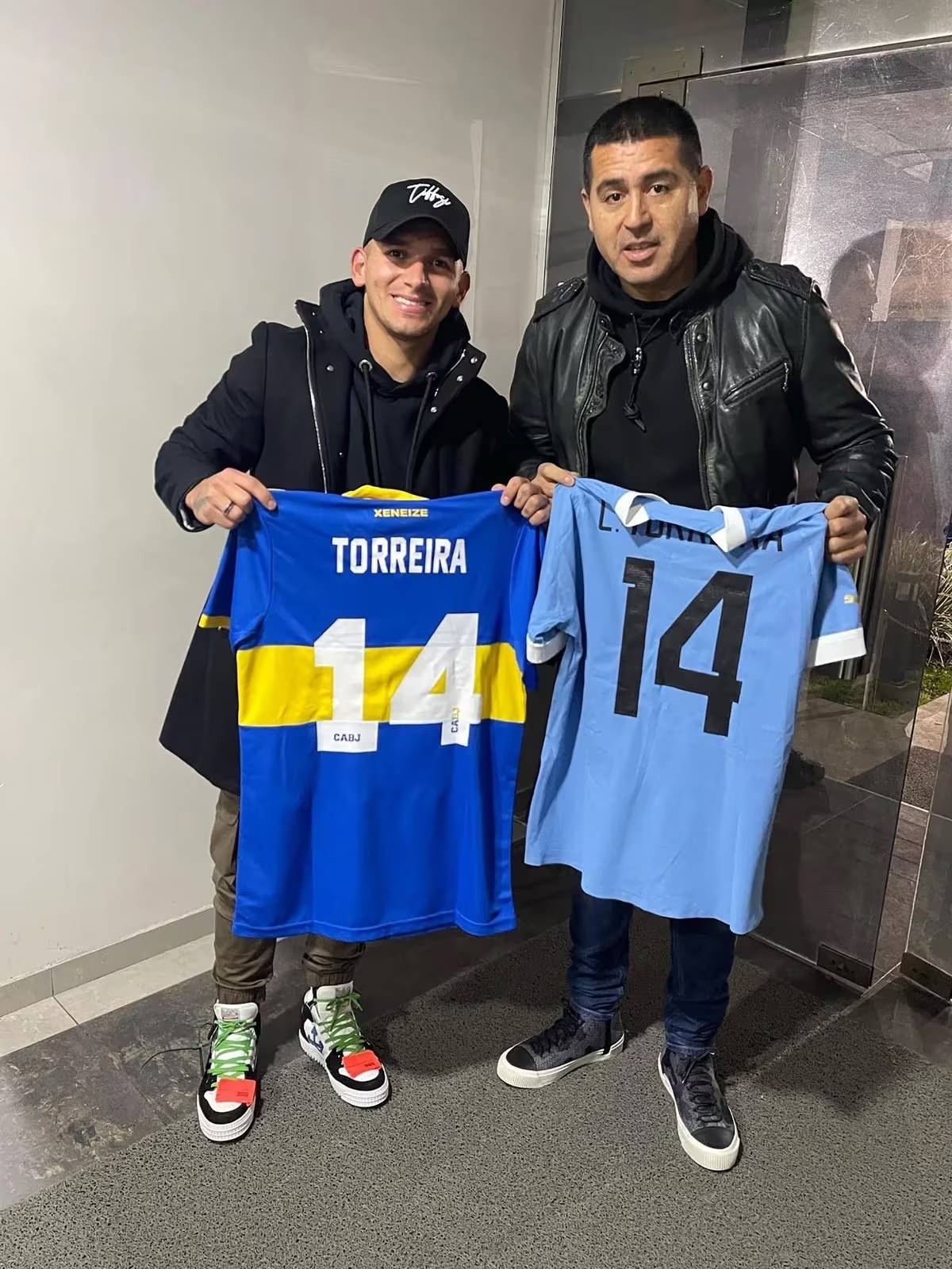 El uruguayo Lucas Torreira volvió a manifestar que “se muere por jugar en Boca” y confía en que la chance está cada vez más cerca.