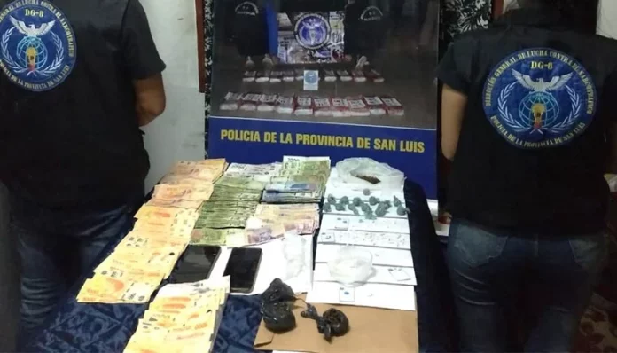 desarticularon un kiosco de drogas, secuestraron estupefacientes