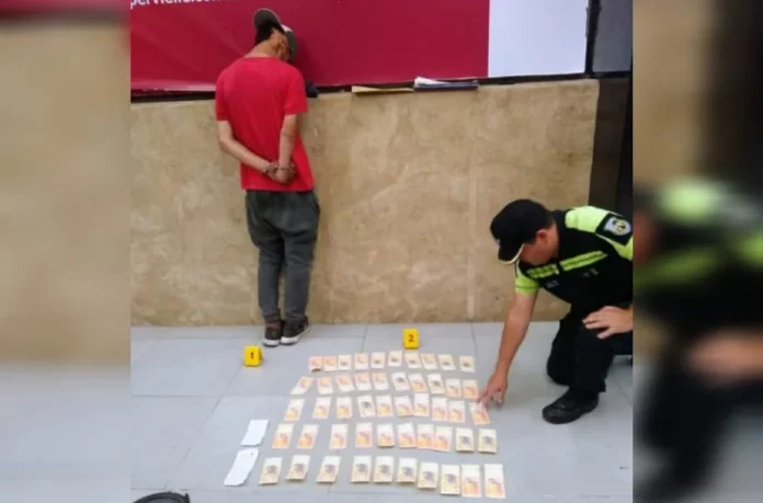 Este martes, en horas de la tarde, una mujer de 69 años fue víctima de un robo en uno de los cajeros del banco Supervielle, ubicado en la intersección de Pringles y Rivadavia.