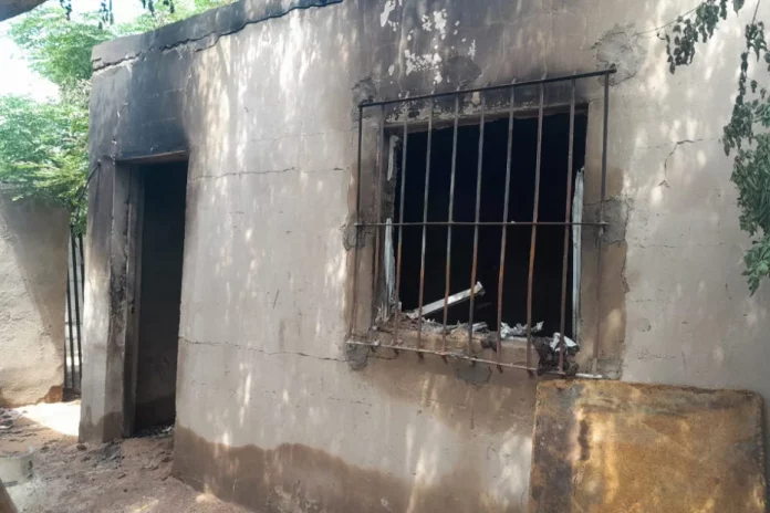 pareja con bebe pierden todo tras incendiarse su vivienda