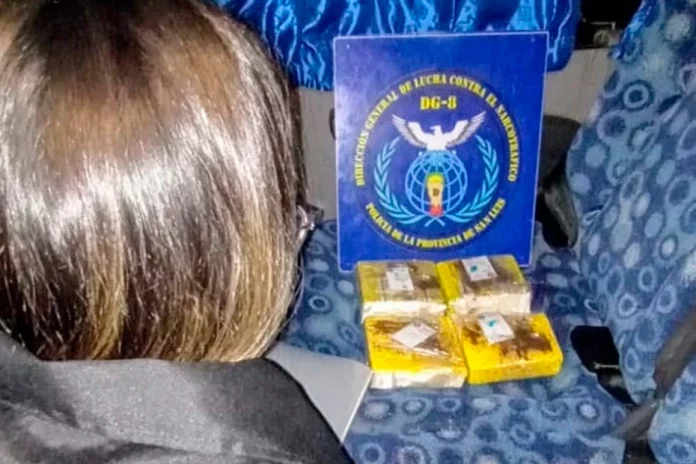 incautan droga en un colectivo larga distancia