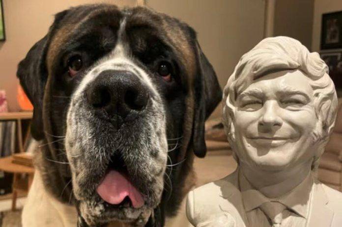 Regalo de Milei a un perro influencer