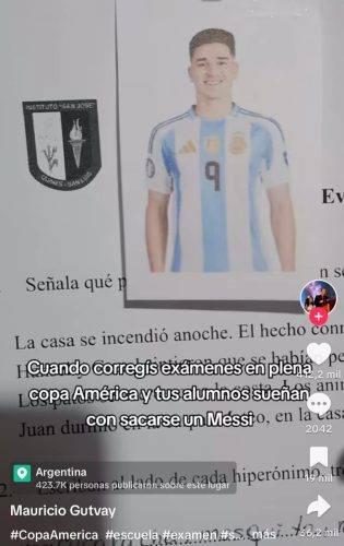 Clases didácticas: un profesor incentivó a sus alumnos a sacarse un Messi