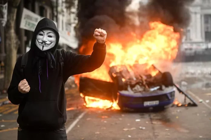 dejan detenidos a 16 personas por los disturbios en el Congreso