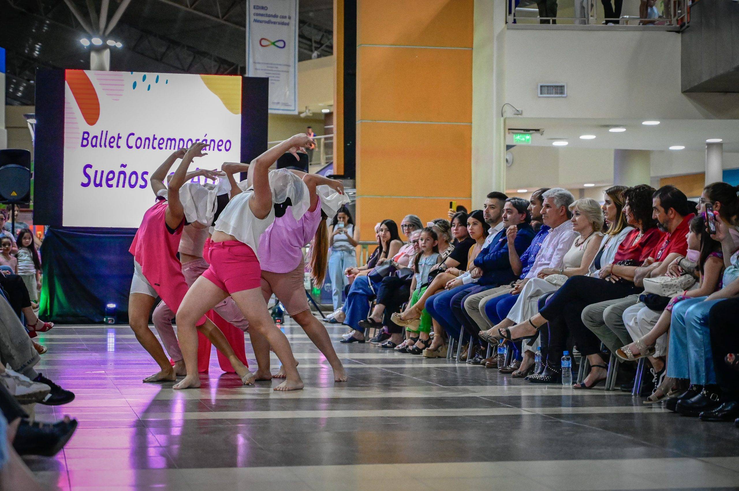 La Expo especial por el Día de la Madre finalizó con un desfile de modelaje de mujeres reales