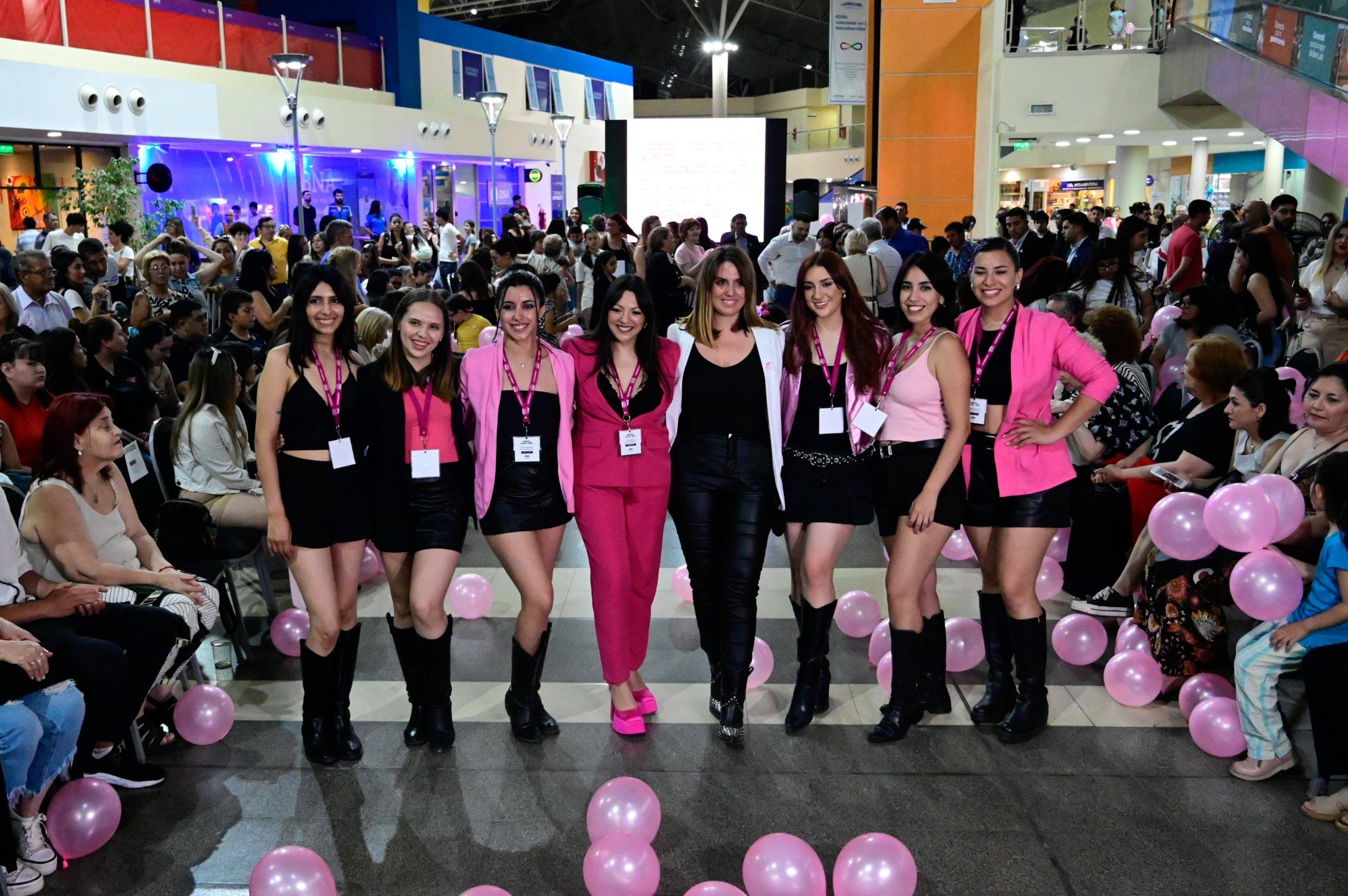 La Expo especial por el Día de la Madre finalizó con un desfile de modelaje de mujeres reales