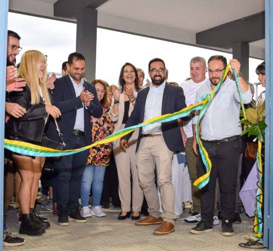 Miles de merlinos volvieron a la vieja terminal para la inauguración del Mercado Merlino de Productores