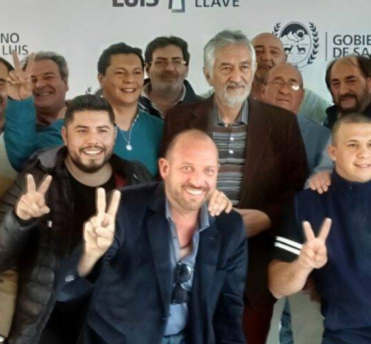 Los libertarios puntanos alquilan pelucas: D’Alessandro se camufla, pero responde a Rodríguez Saá 2 Carlos D’Alessandro
