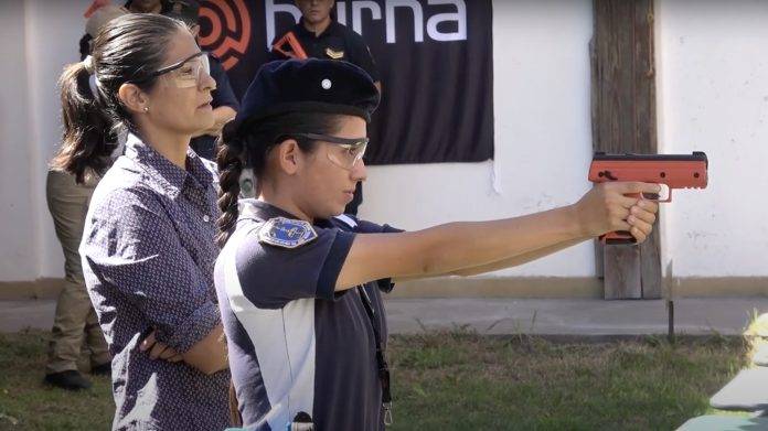 La Policía de San Luis comenzó a incorporar armamento no letal como parte de su estrategia de modernización y equipamiento para las fuerzas de seguridad.