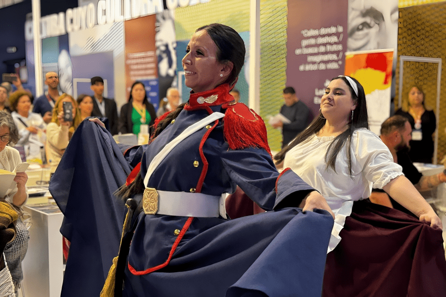 Decires Cuyanos y “Historias de los pueblos”: San Luis brilló en la Feria del Libro