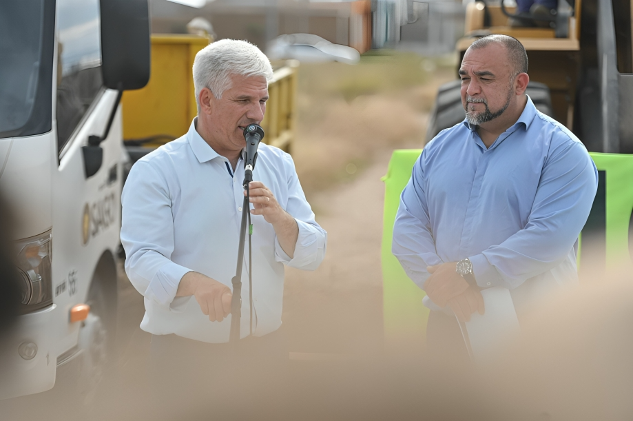 Villa Mercedes arranca su plan de pavimentación: Poggi y Frontera dan luz verde a la obra en el barrio 1.000 Viviendas