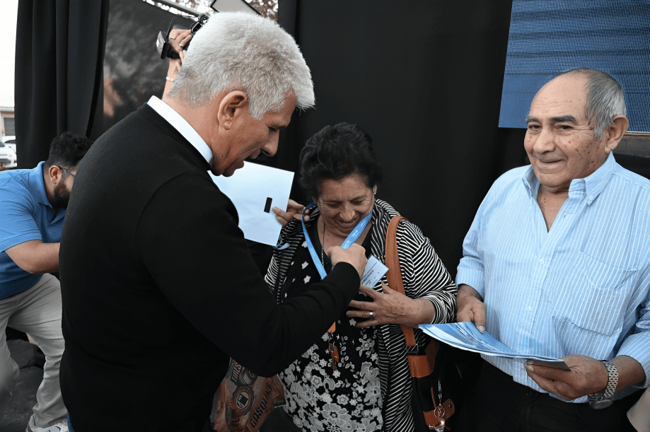 Poggi entrega las llaves tras 12 años de espera: 14 familias ya tienen su casa propia