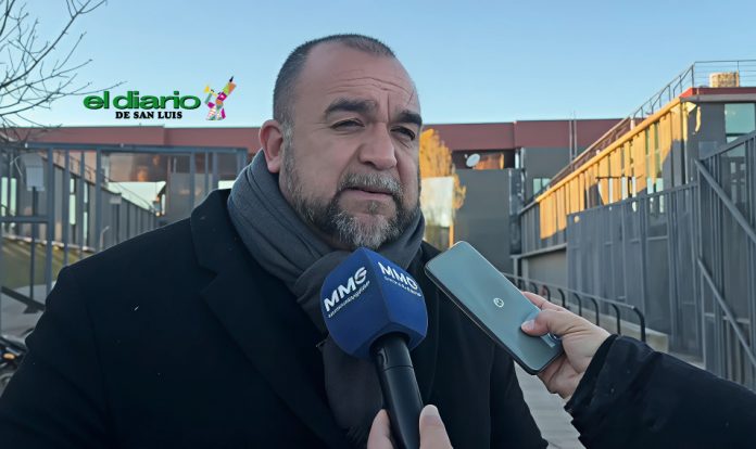 MAXI FRONTERA , CAUSA CARLOS COBOS Y ANDREA QUIROGA