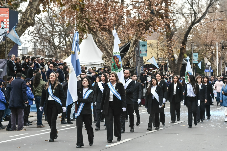 El desfile del 9 de Julio colmó de patriotismo Villa Mercedes