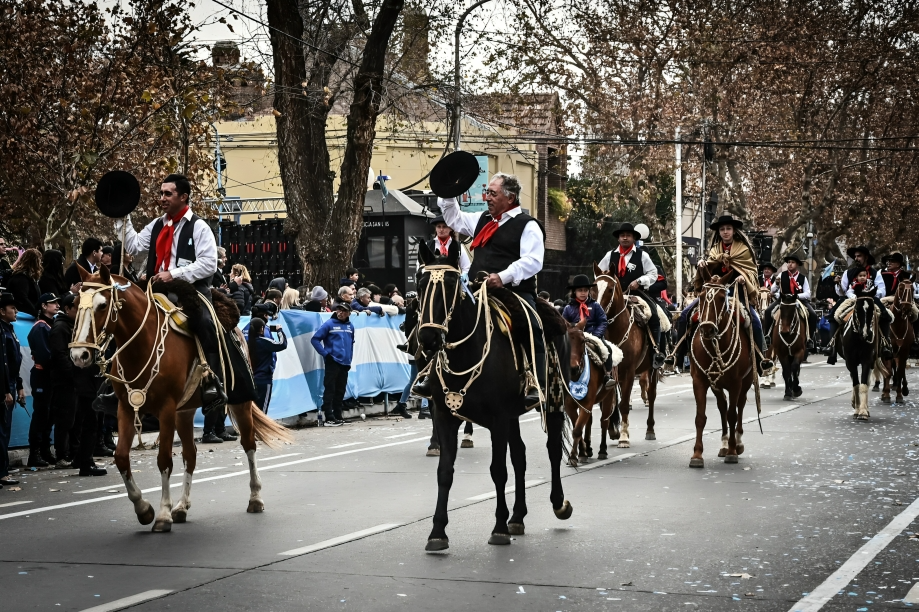 El desfile del 9 de Julio colmó de patriotismo Villa Mercedes